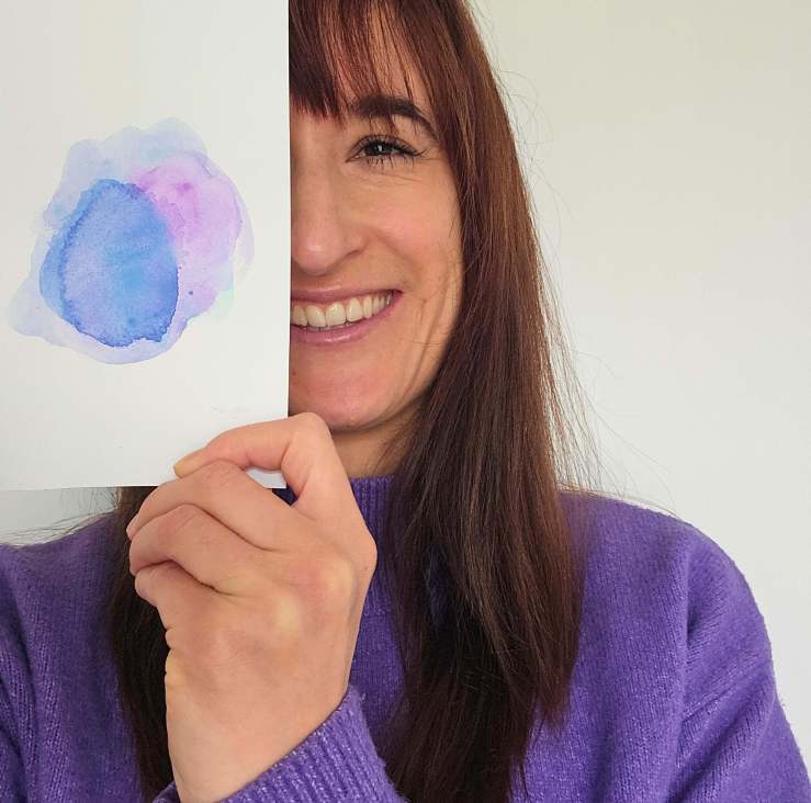 Veronika Bösel ist Kreative, Kinderbuchautorin und Texterin aus Wien.